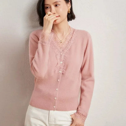 Cardigan en Maille Femme – Col V et Bordure en Dentelle