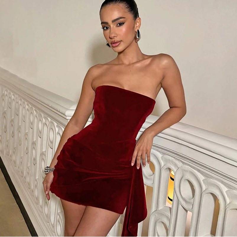 Robe courte élégante en velours sans bretelles pour femmes