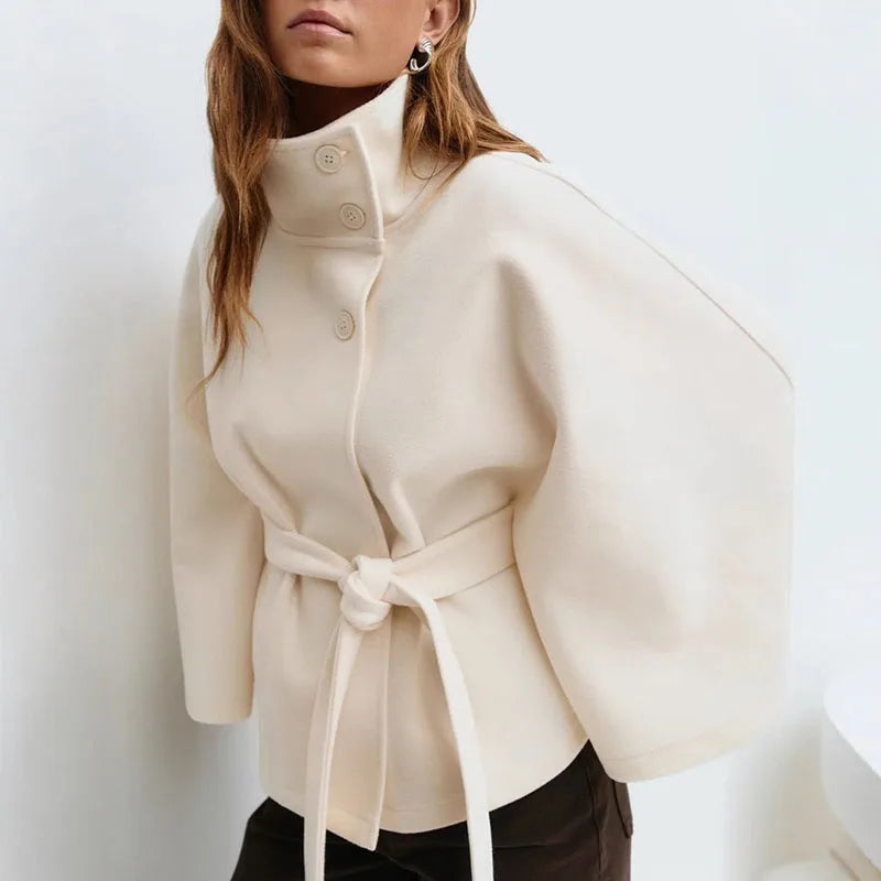 Veste à Col Montant Femme – Laçage et Ceinture