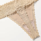 String en dentelle florale pour femmes