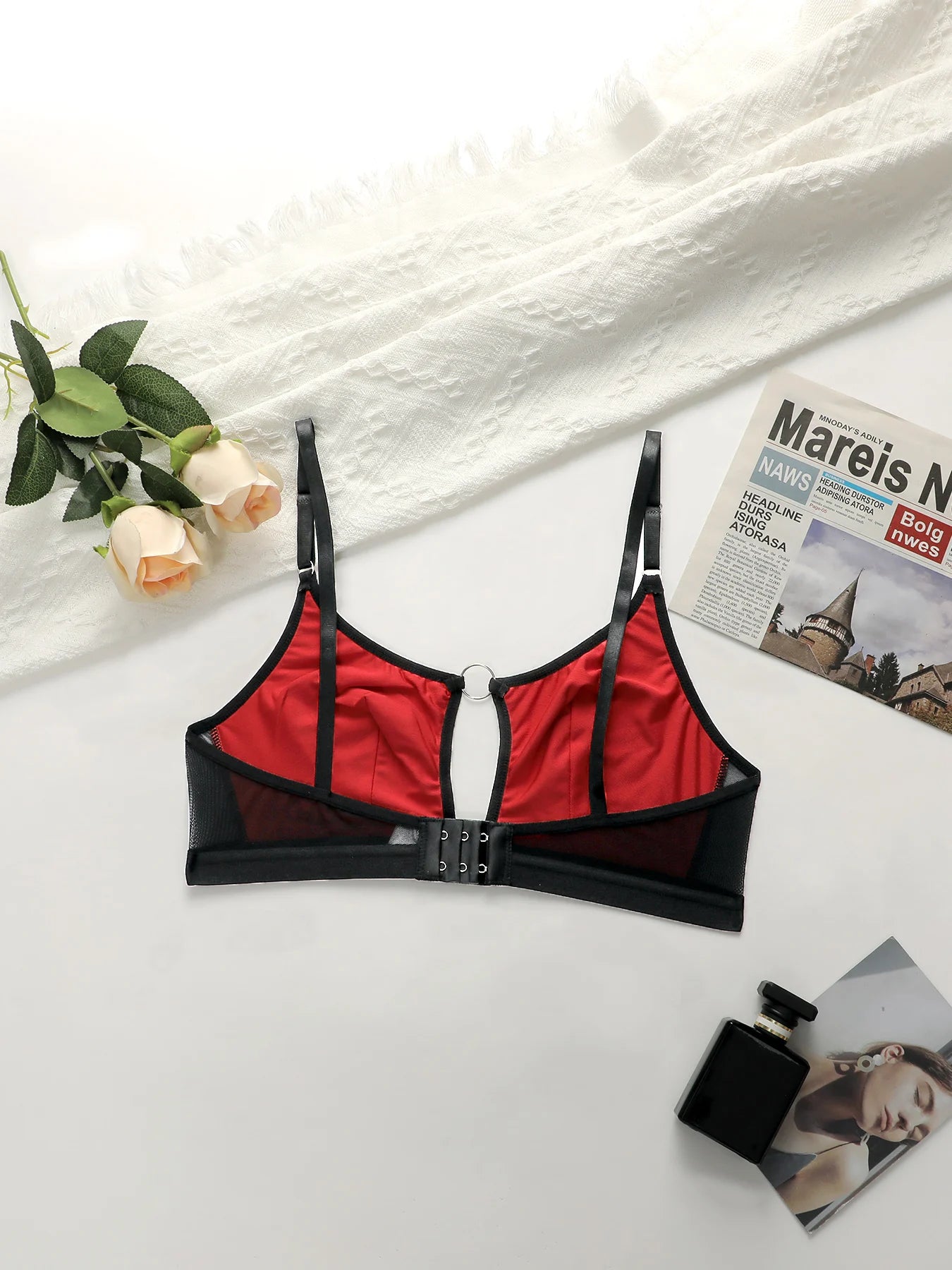 Soutien-gorge en dentelle de style chinois avec anneau métallique sur le devant pour femmes