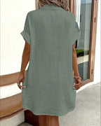 Robe minimaliste à boutons et col en v pour femmes