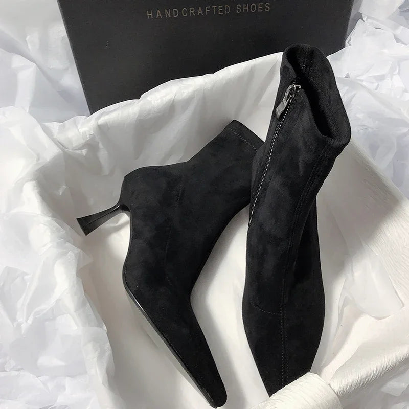Bottines courtes à bout pointu pour femmes