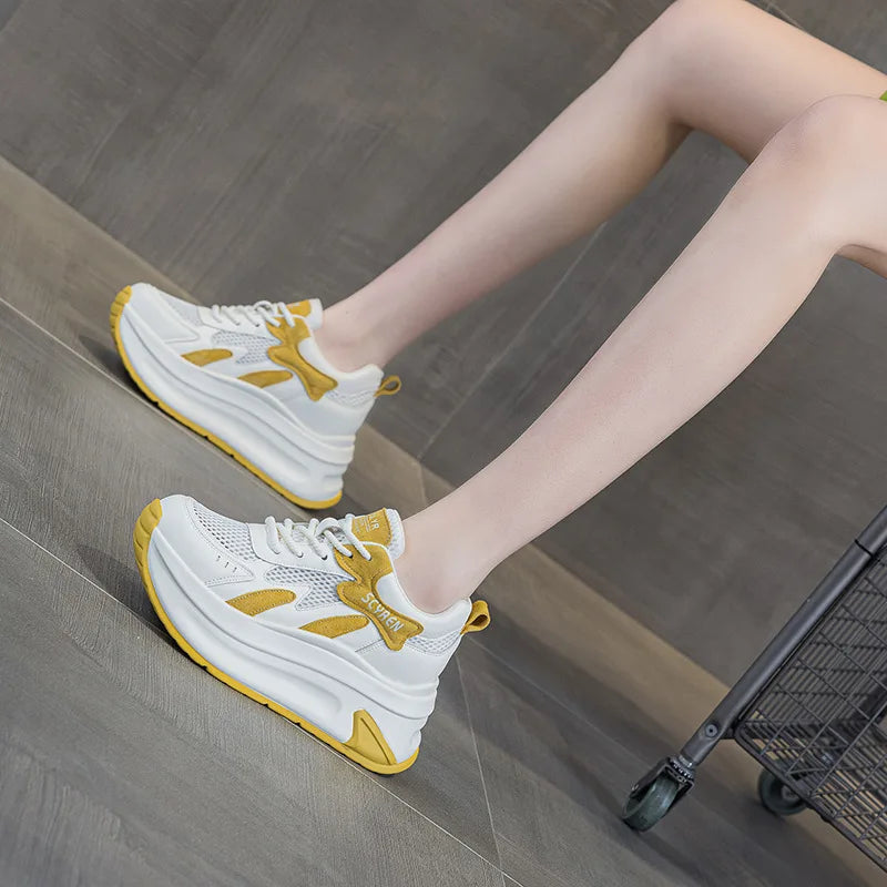 Basket en cuir plates compensées pour femmes