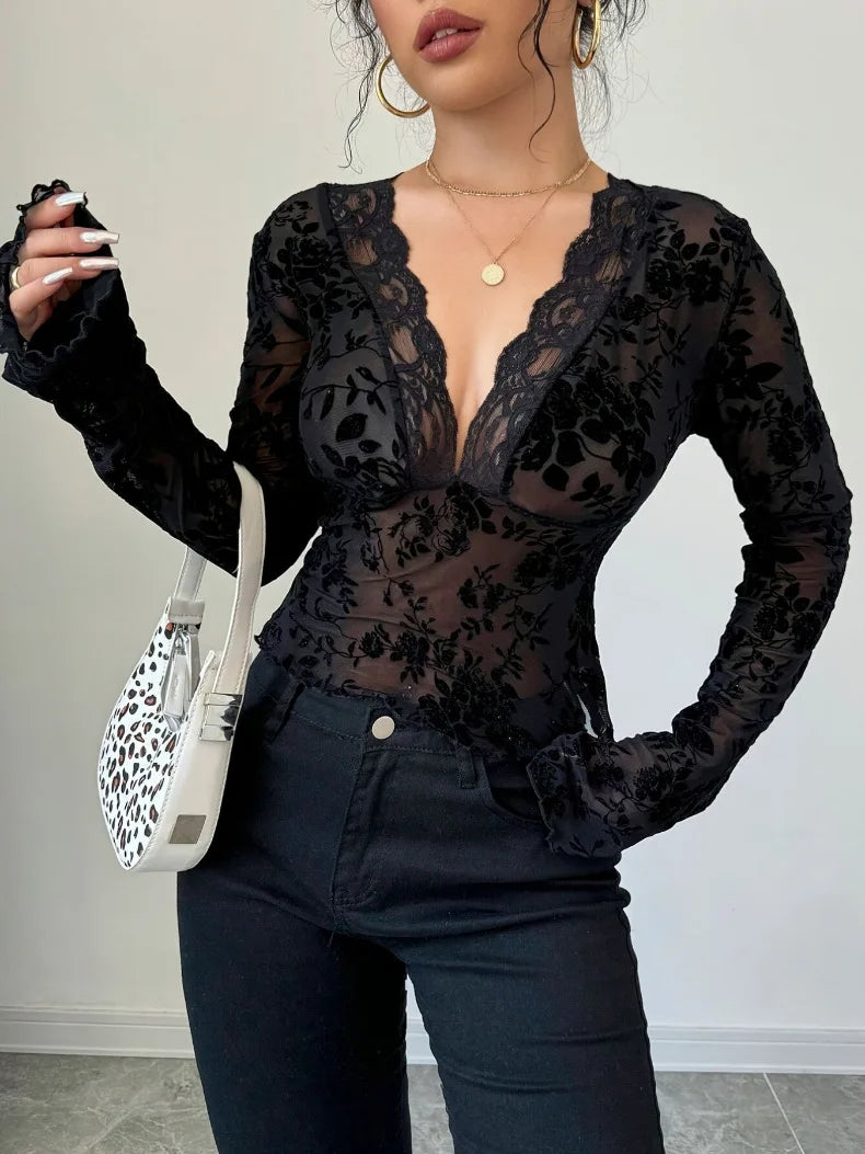 T-shirt à col V en dentelle et maille à manches cloche  pour femmes