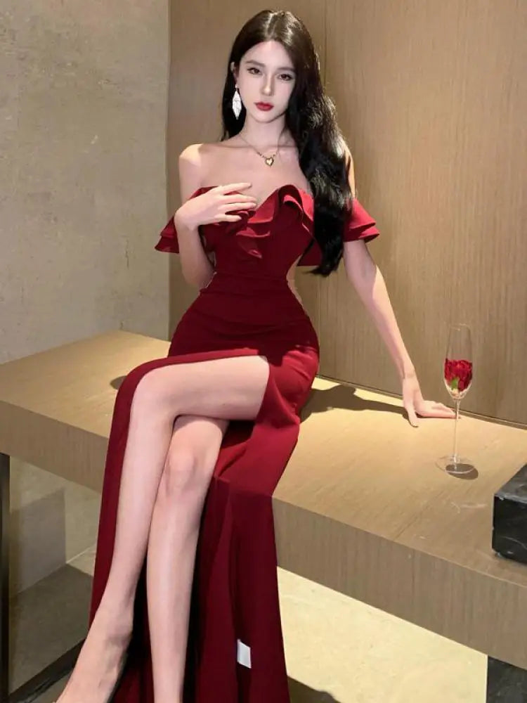 Robe de soirée rouge dos nu à volants pour femmes