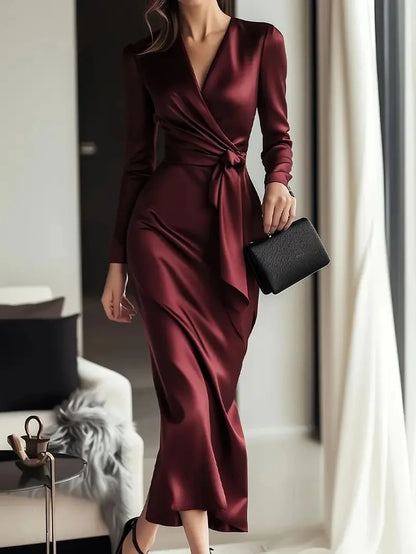 Robe femme longue en satin à col V