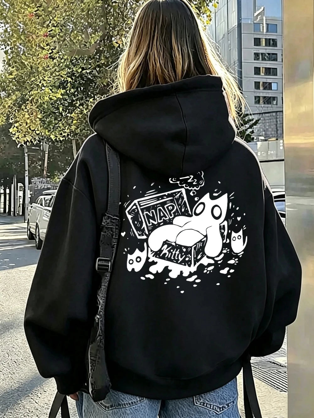 Sweat à capuche imprimé Sleeping Cat Nap Box pour femmes