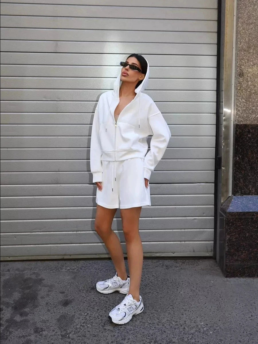 Ensemble deux pièces sweat-shirt et short pour femmes