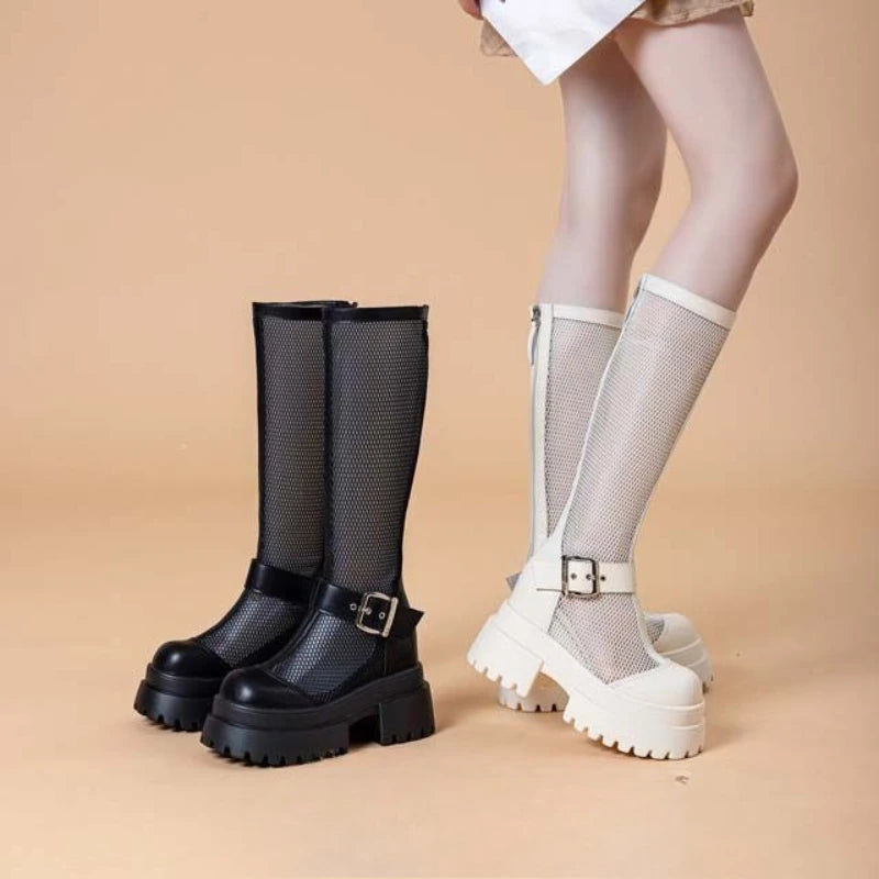 Bottes en cuir verni pour femmes