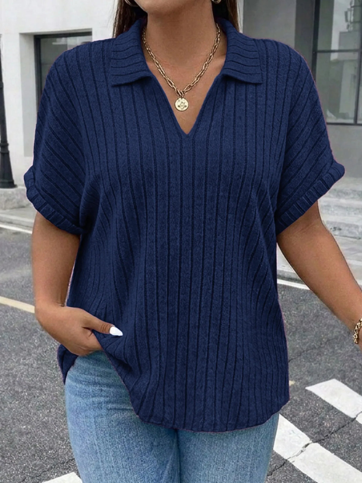 T-shirt en Maille Femme – Coupe Décontractée et Manches Courtes