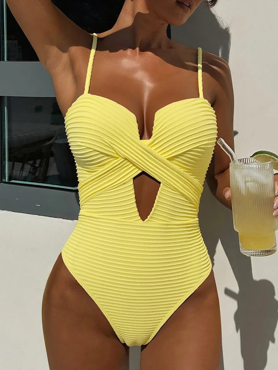 Maillot de bain une pièce soutien-gorge et culotte, pour femmes
