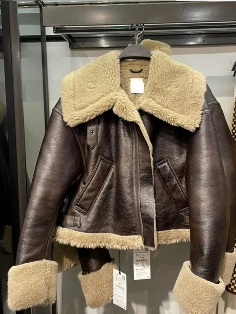 Manteau en faux cuir d(agneau pour femmes