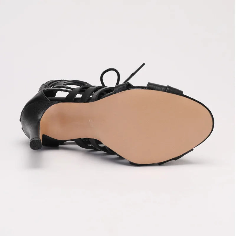 Chaussures noires à talons hauts pour femmes
