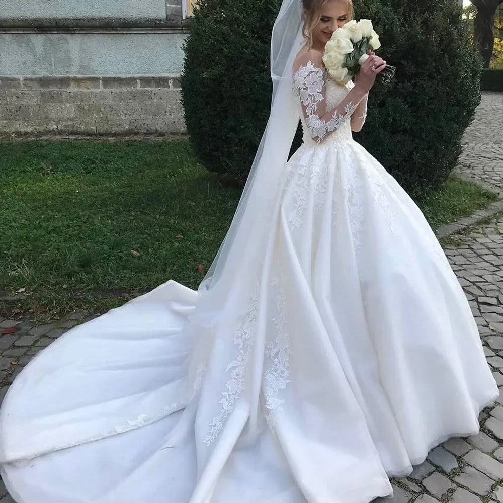 Robe de mariée princesse en dentelle pour femmes