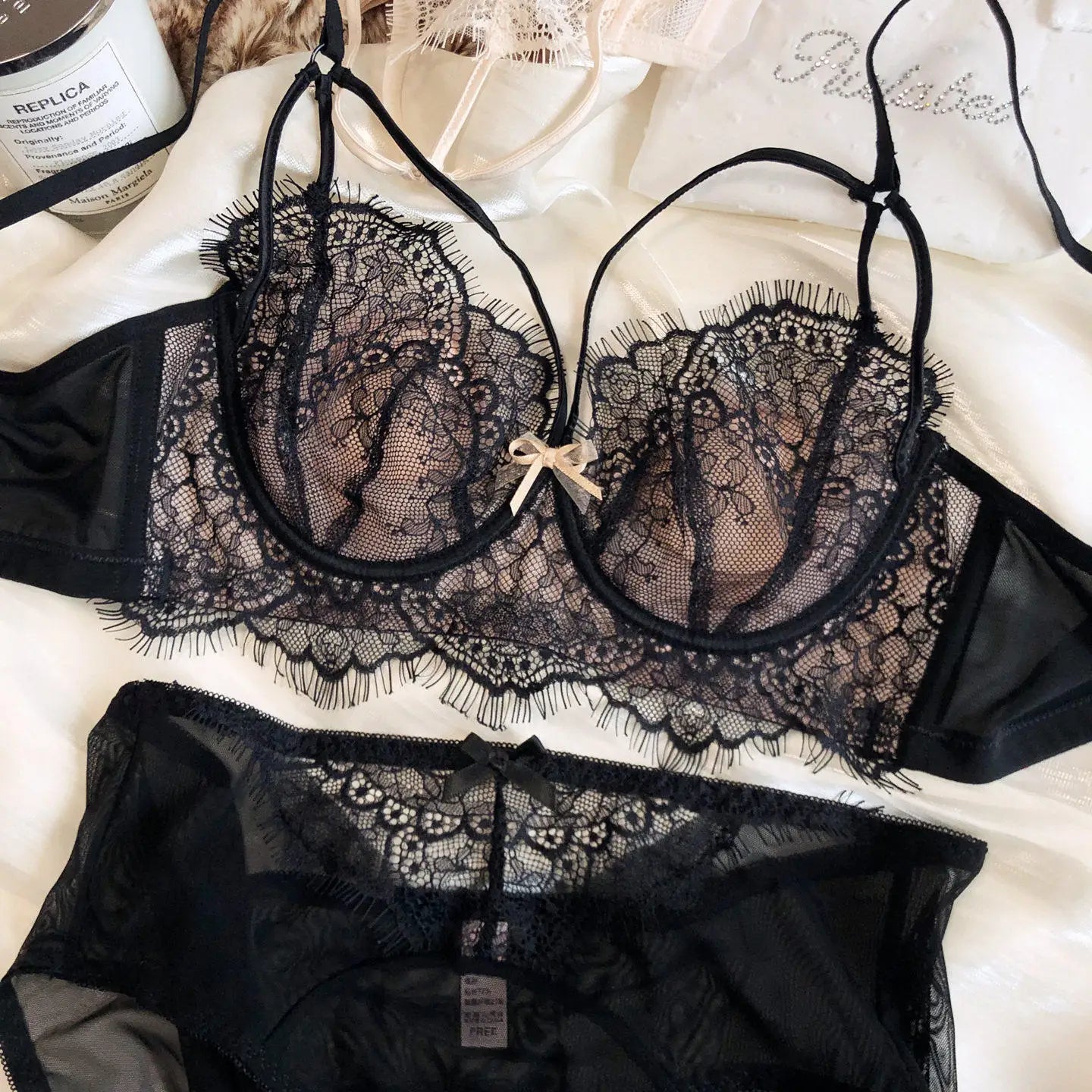 Ensemble soutien-gorge et culotte sexy ajourés pour femmes