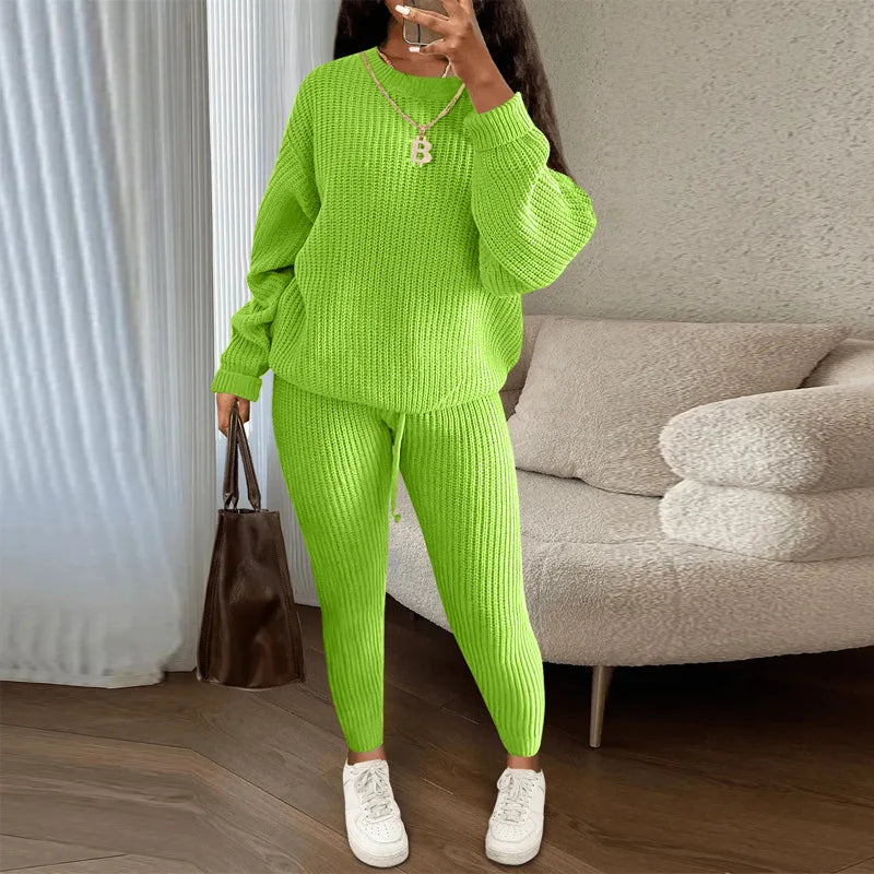 Ensemble deux pièces pull à manches longues col rond et pantalon moulant pour femmes
