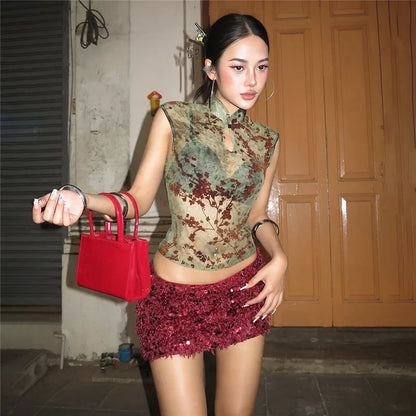 Crop top femme vert en maille à broderie florale
