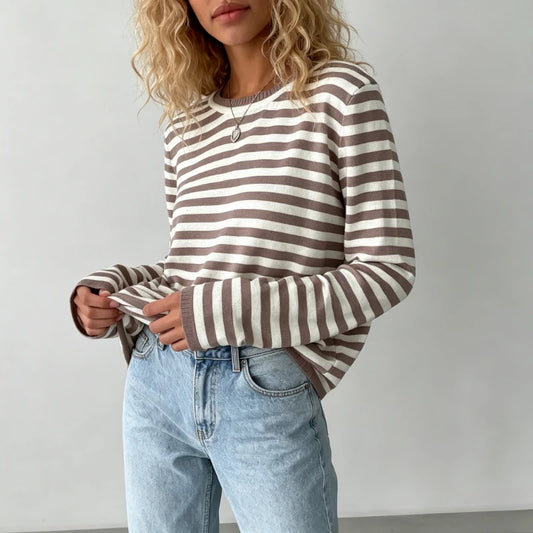 Pull Rayé Femme – Maille Élégante