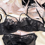 Ensemble soutien-gorge et brassière ajourée sexy en dentelle et culotte pour femmes