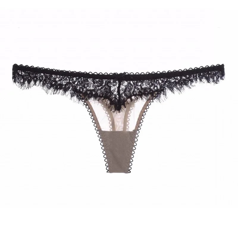 String sexy en dentelle pour femmes