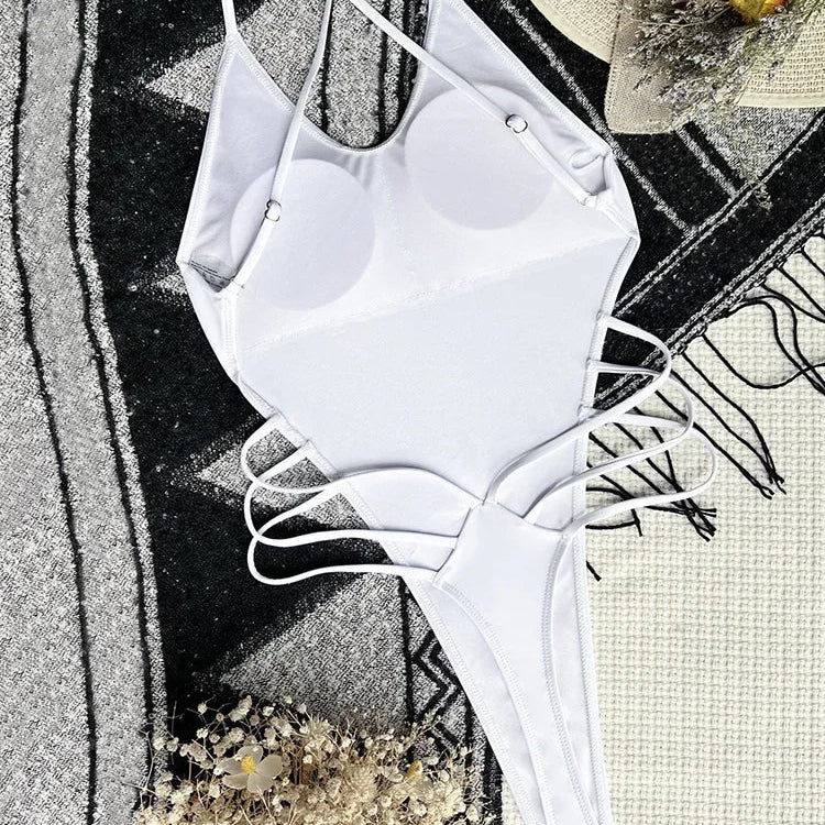 Maillot de bain une pièce avec string pour femmes