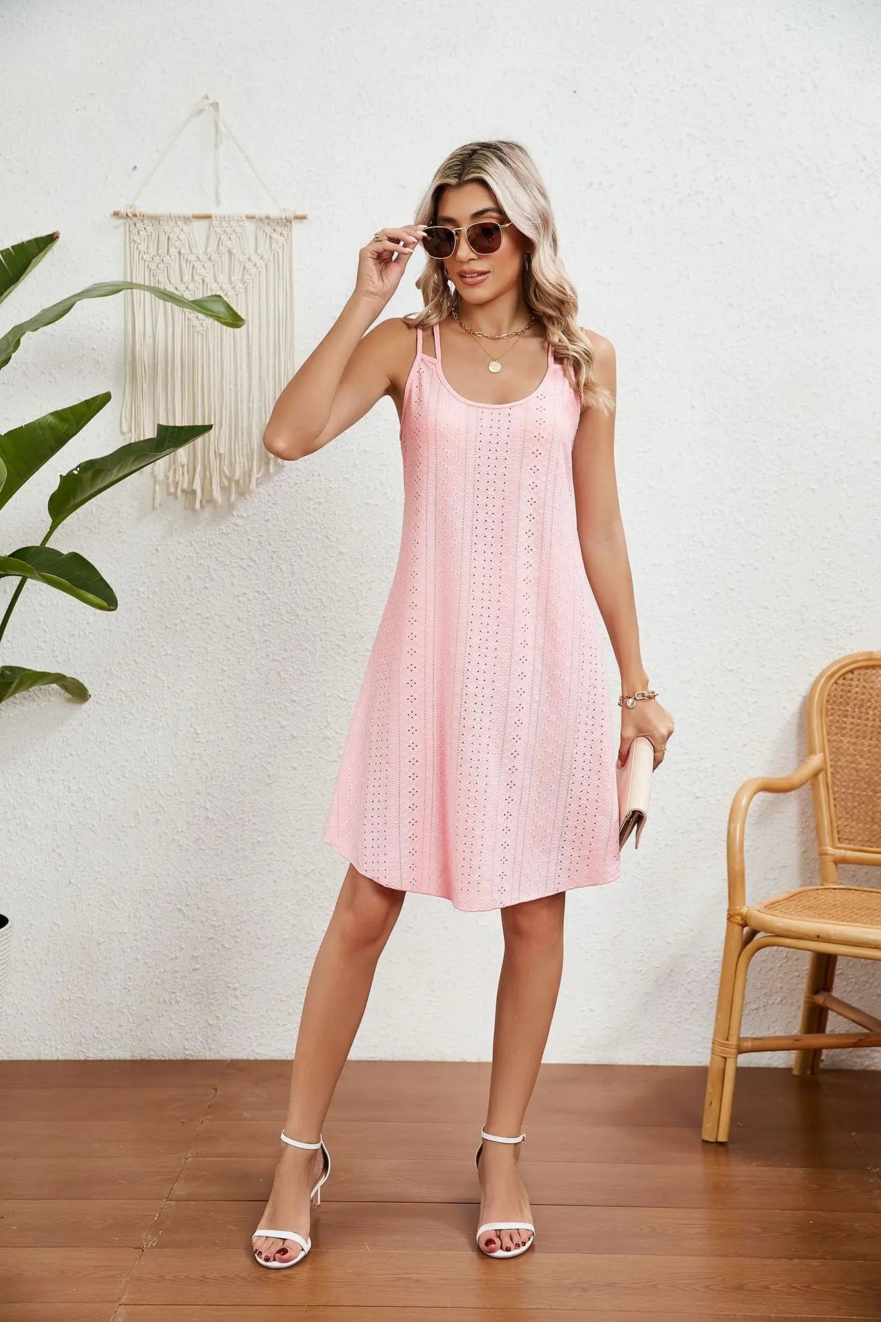 Robes courtes et cintrées unies pour femmes