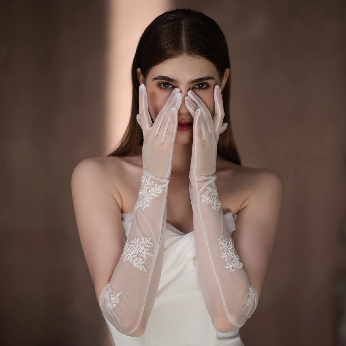 Gants en tulle avec perles pour femmes