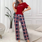 Ensemble de pyjama 2 pièces à imprimé lettre t-shirt doux et confortable et pantalon long à carreaux pour femmes