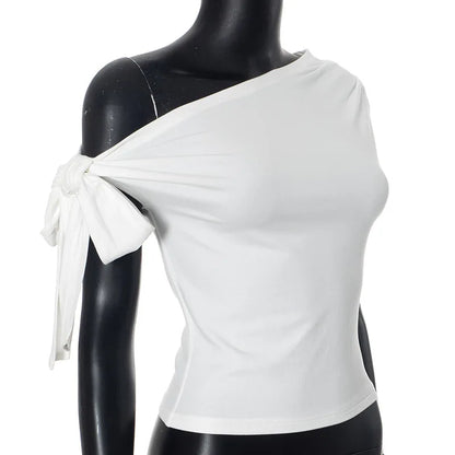 T-shirt Asymétrique Femme – Coupe Slim et Style Streetwear