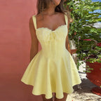 Robe mini-débardeur jaune en dentelle pour femmes