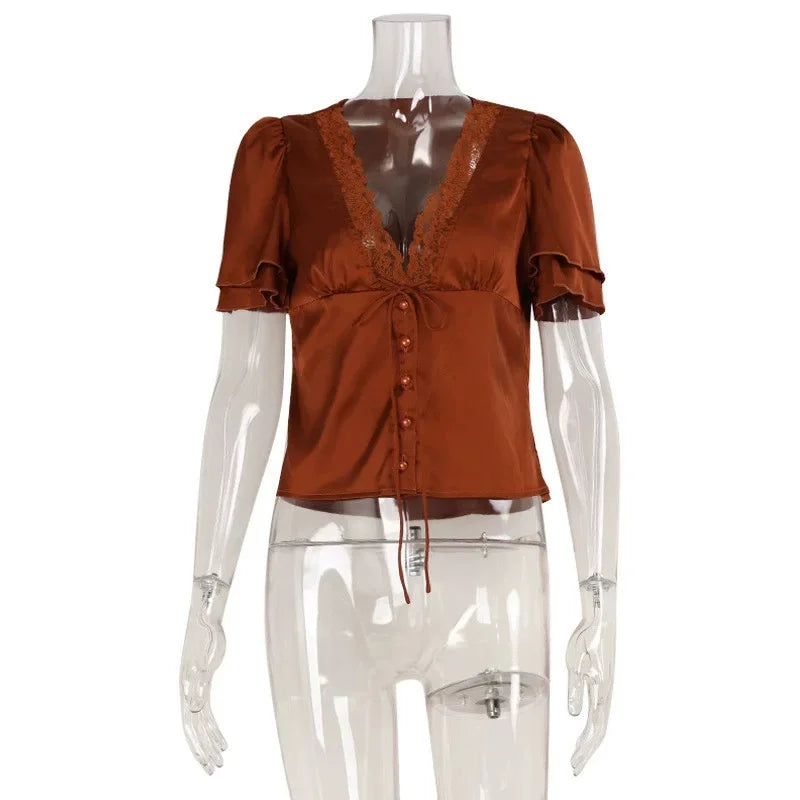 T-shirt court à lacets Lace V-neck pour femmes