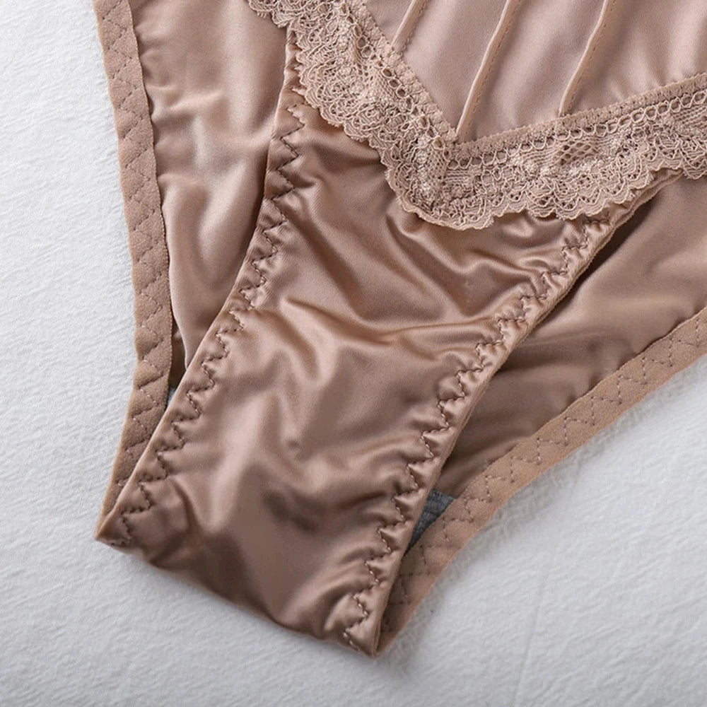 Culotte Femme – Tissu Soyeux et Bordure Dentelle