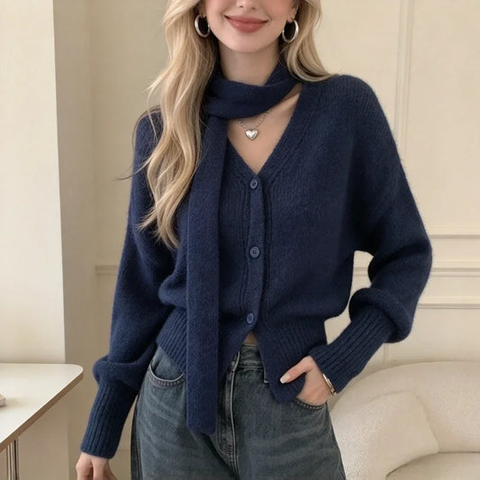 Cardigan en Maille Femme – Col V et Écharpe Assortie
