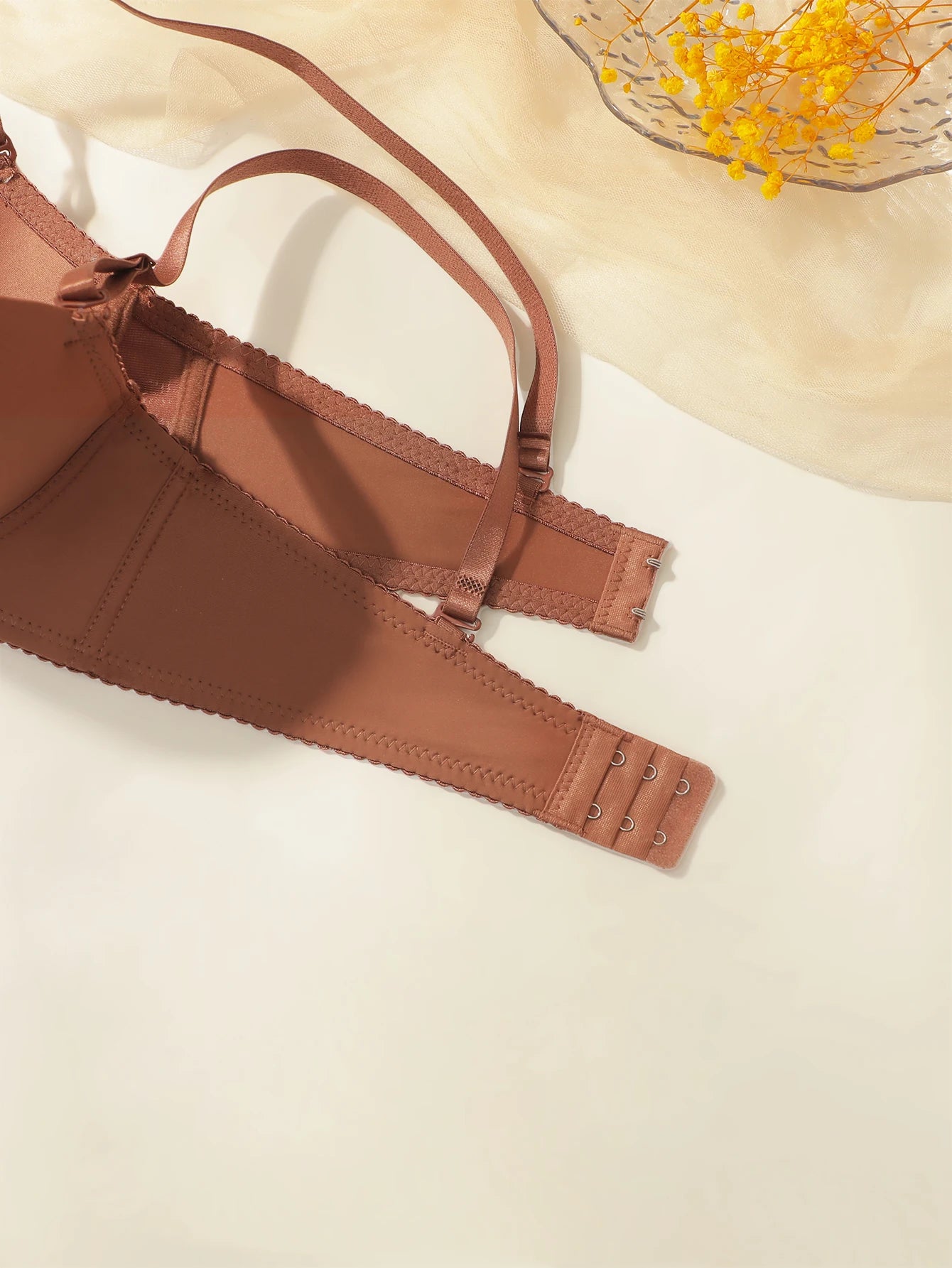 Ensemble soutien-gorge à armatures et culotte de couleur unie pour femmes