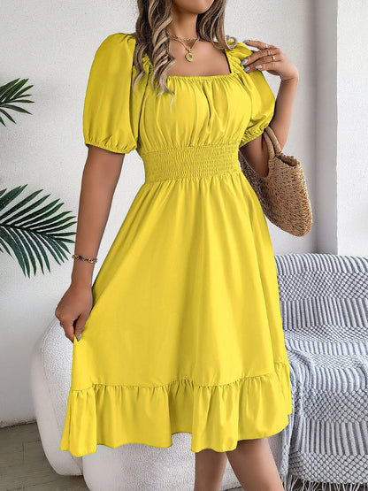 Robe Élégante Femme – Taille Haute, Col Carré et Manches Courtes