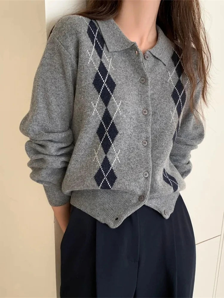 Cardigan Jacquard Femme – Maille Style Universitaire