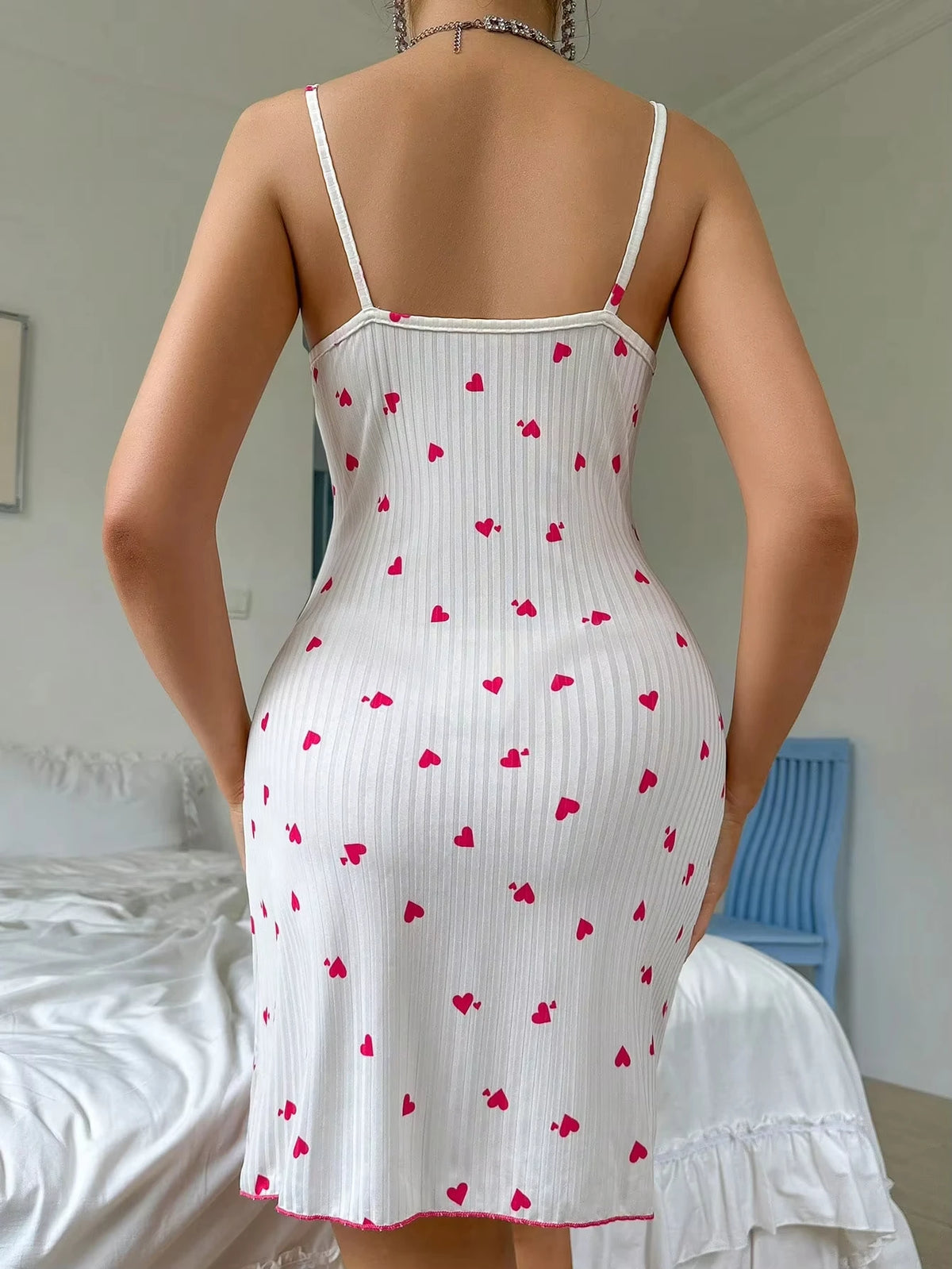 Chemise de Nuit Femme – Style Élégant