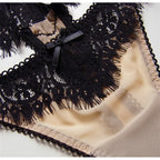 String sexy en dentelle pour femmes