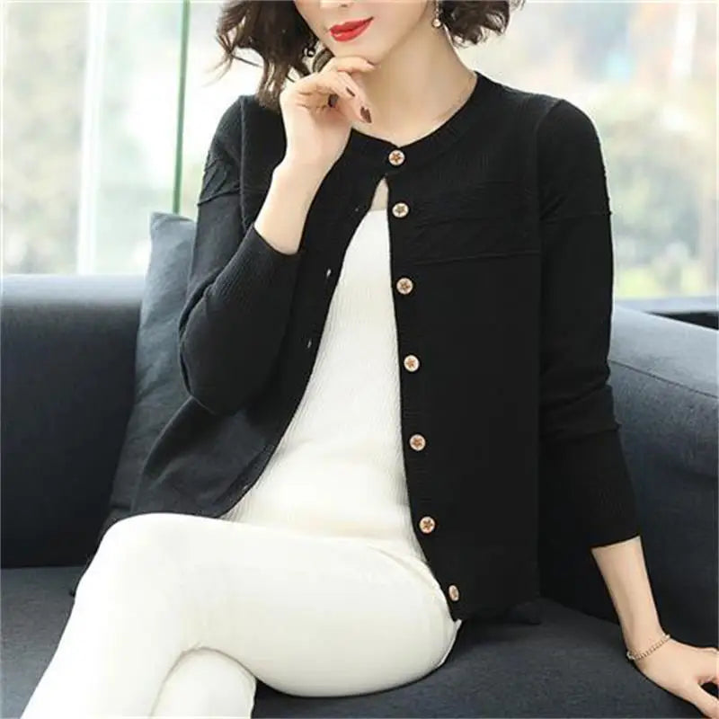 Cardigan boutonné à col rond pour femmes