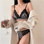 Ensemble soutien-gorge en dentelle et sans armatures et string ultra fin pour femmes