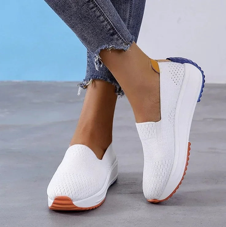 Chaussures brodées pour femmes