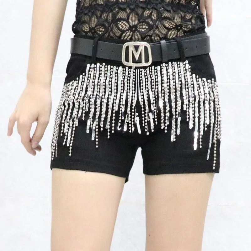 Short en jean noir à paillettes et pompons pour femmes