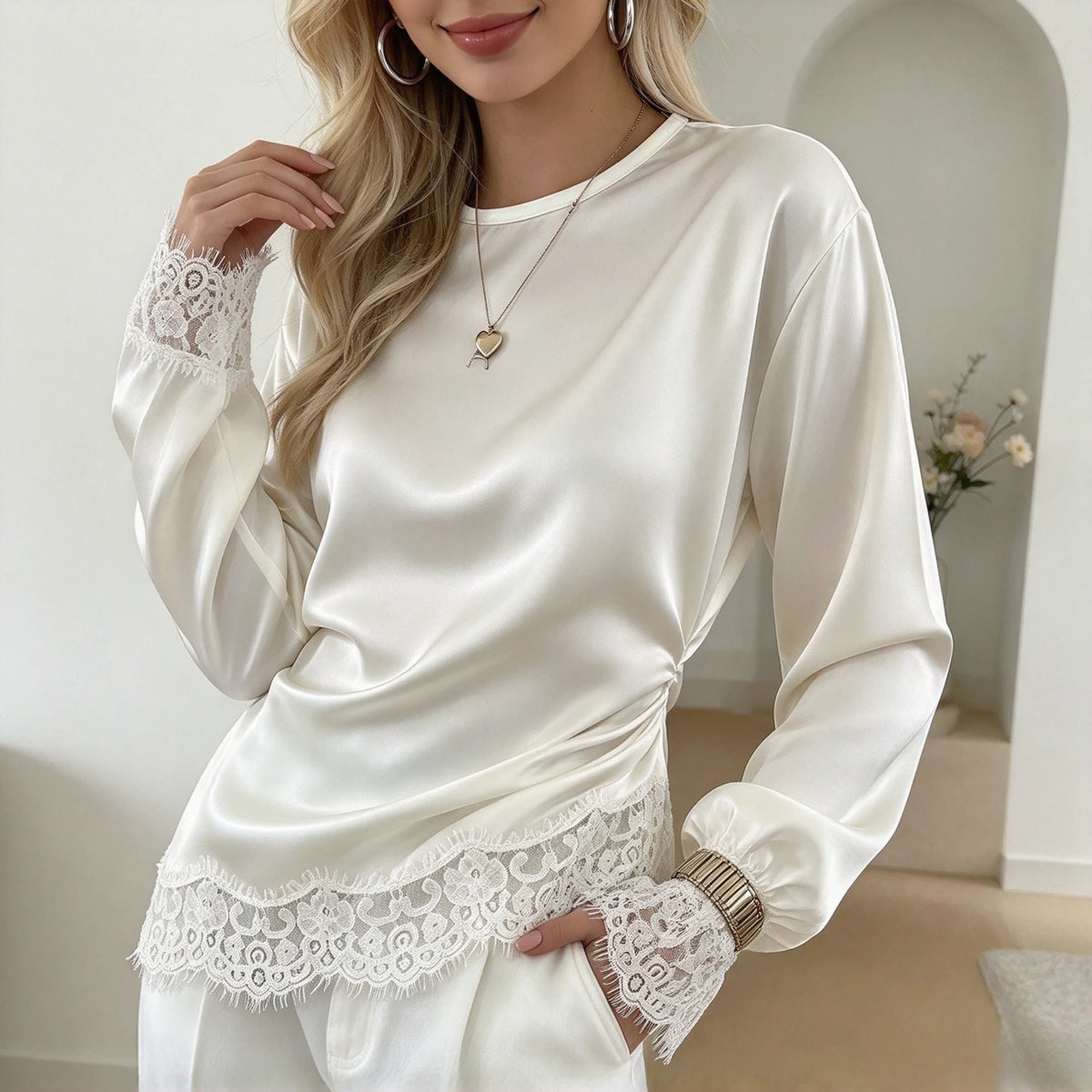 Chemise Satinée Femme – Dentelle et Ourlet Asymétrique