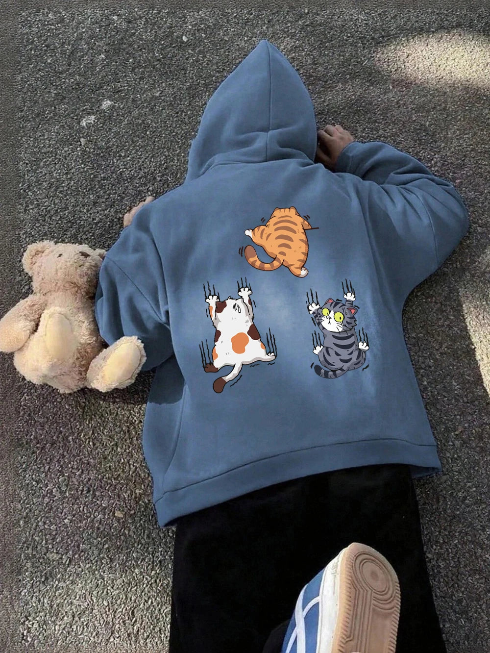 Sweat à capuche imprimé « Trois chats qui grimpent » pour femmes