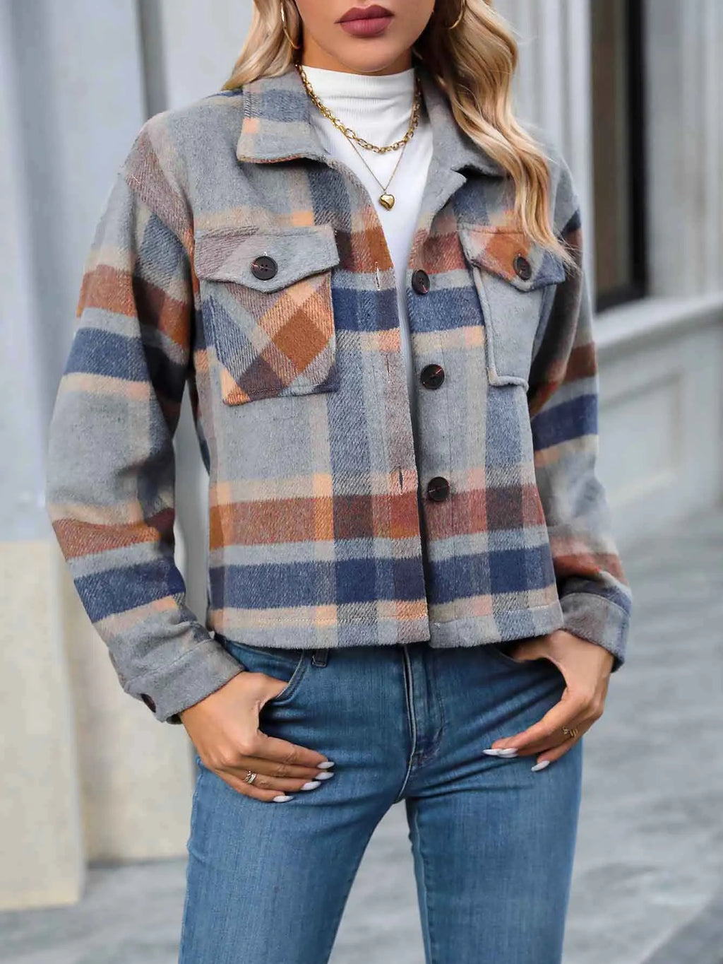 Ensemble avec pantalon à revers avec poche à rabat et veste courte décontractée à carreaux pour femmes
