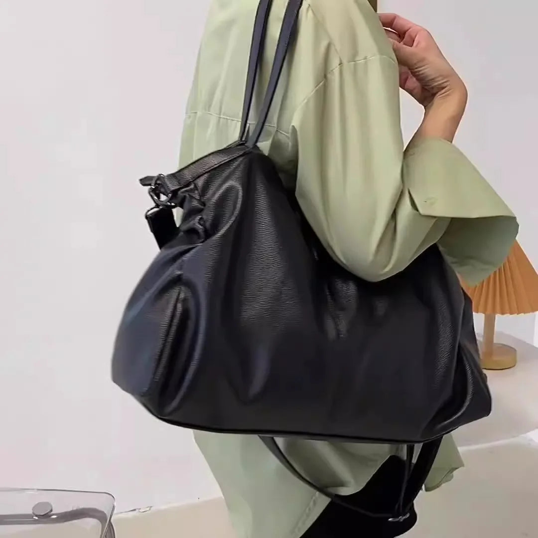 Sacs fourre-tout noirs pour femmes