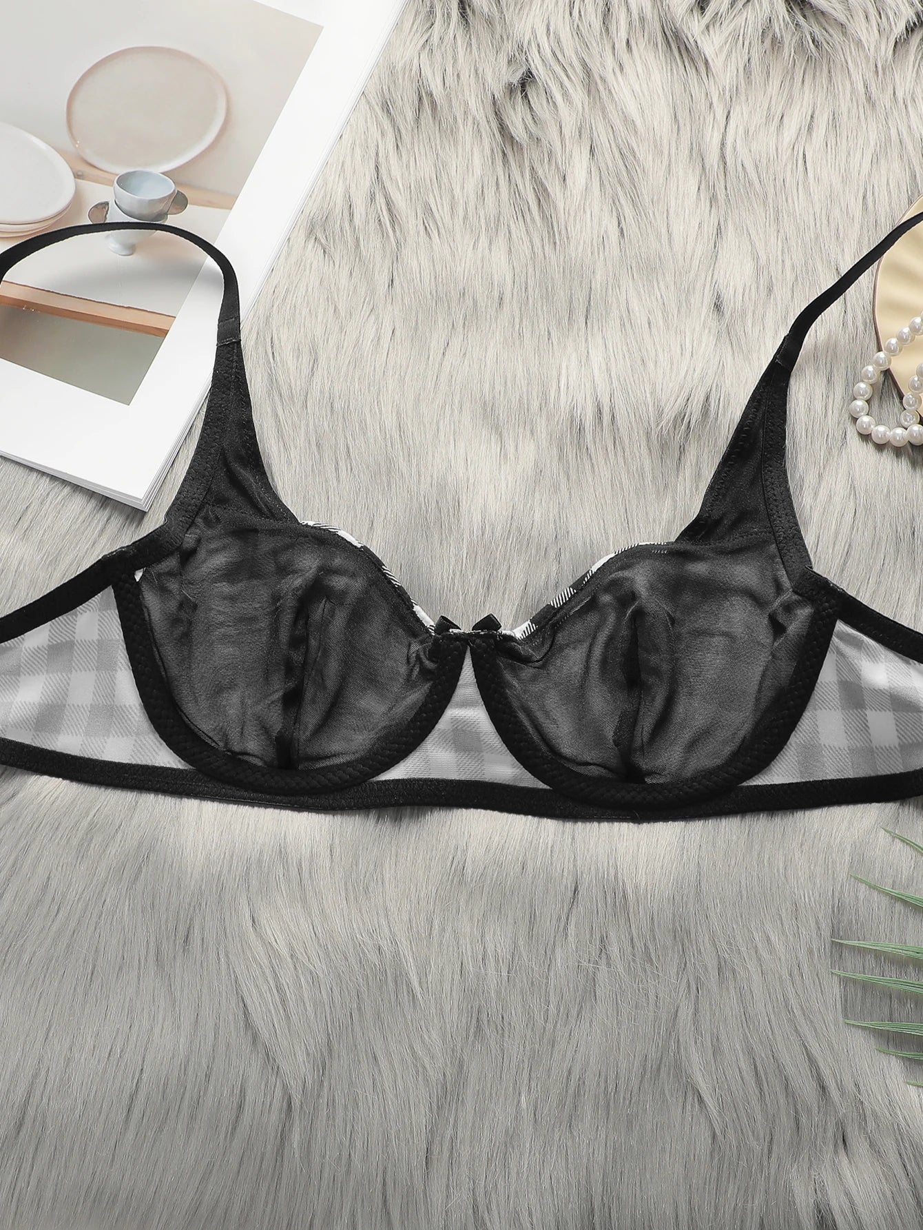 Ensemble de lingerie avec motif à carreaux noir et blanc et anneau en acier pour femmes