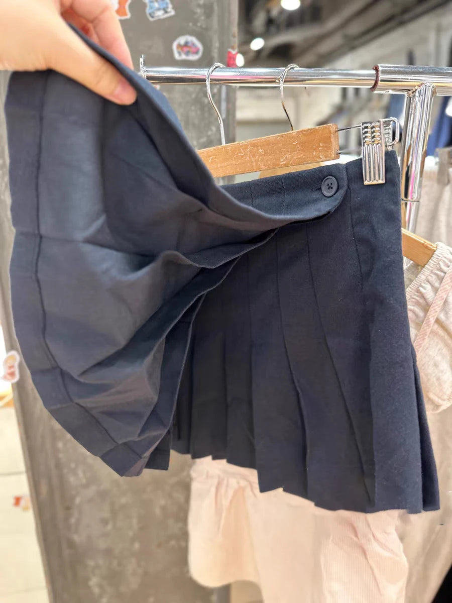 Jupes courtes plissées simples gris foncé pour femmes