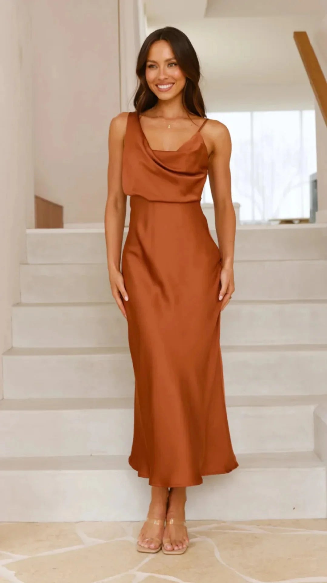 Robe longue élégante en soie unie, sans bretelles pour femmes